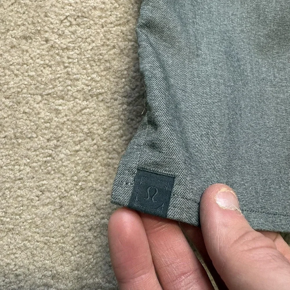 Lululemon‎ Shirt Mens Medium Gray Solid Button Up Long Sleeve Stretch Casual